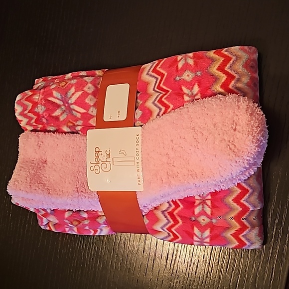 NWT Sleep Chic Cozy Sleep Pants & Socks ~ Pink Fairisle ~ Medium - Picture 3 of 4